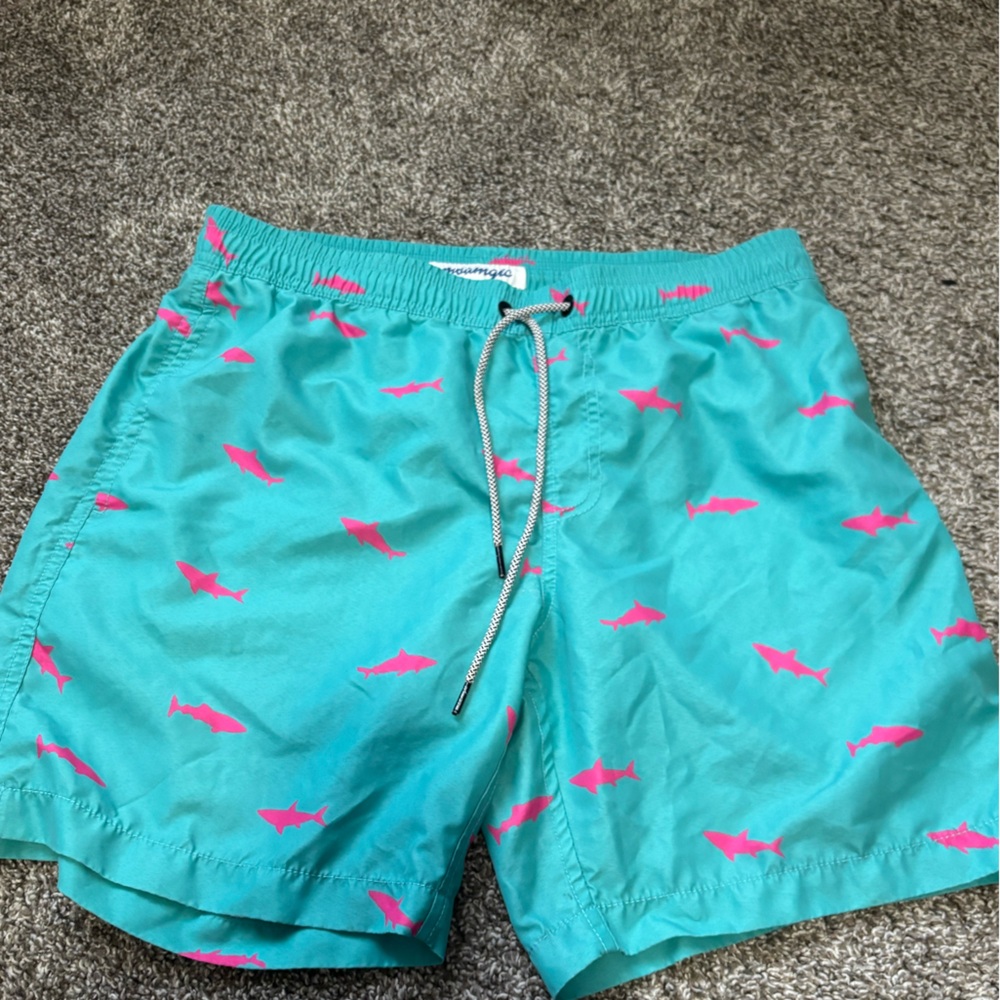 Graphic shorts